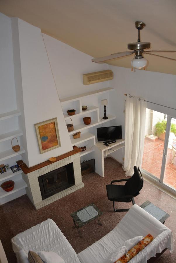 Palmeras, Piscina, Campo De Futbol Y Jardin Privados * Mazarrón